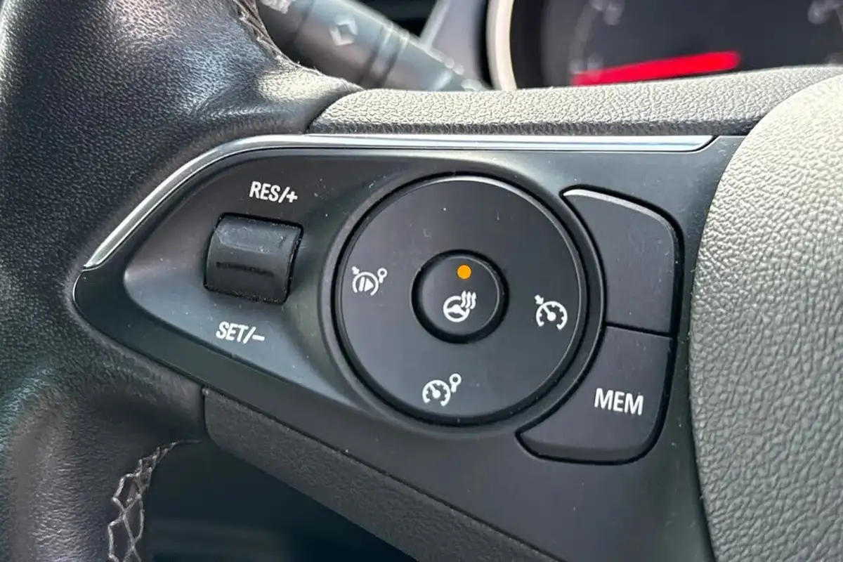 2022-vauxhall-crossland-12-ultimate-130ps-auto-big-26