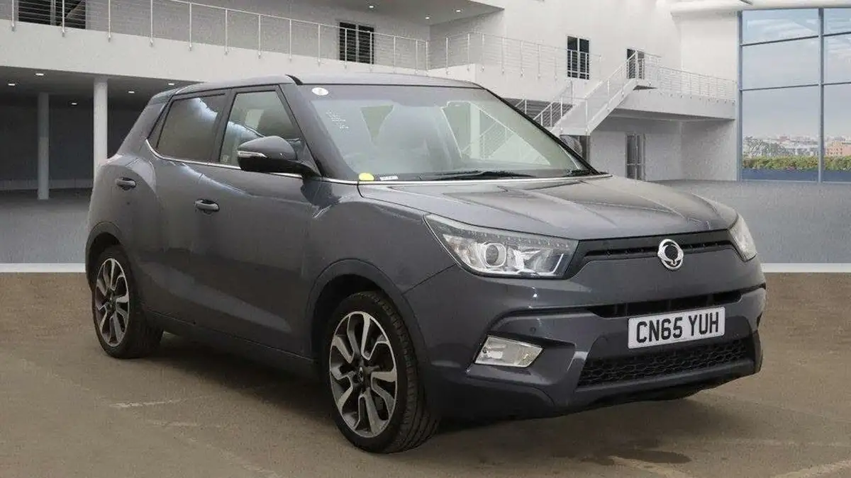 2015-kgm-ssangyong-tivoli-16-elx-big-0