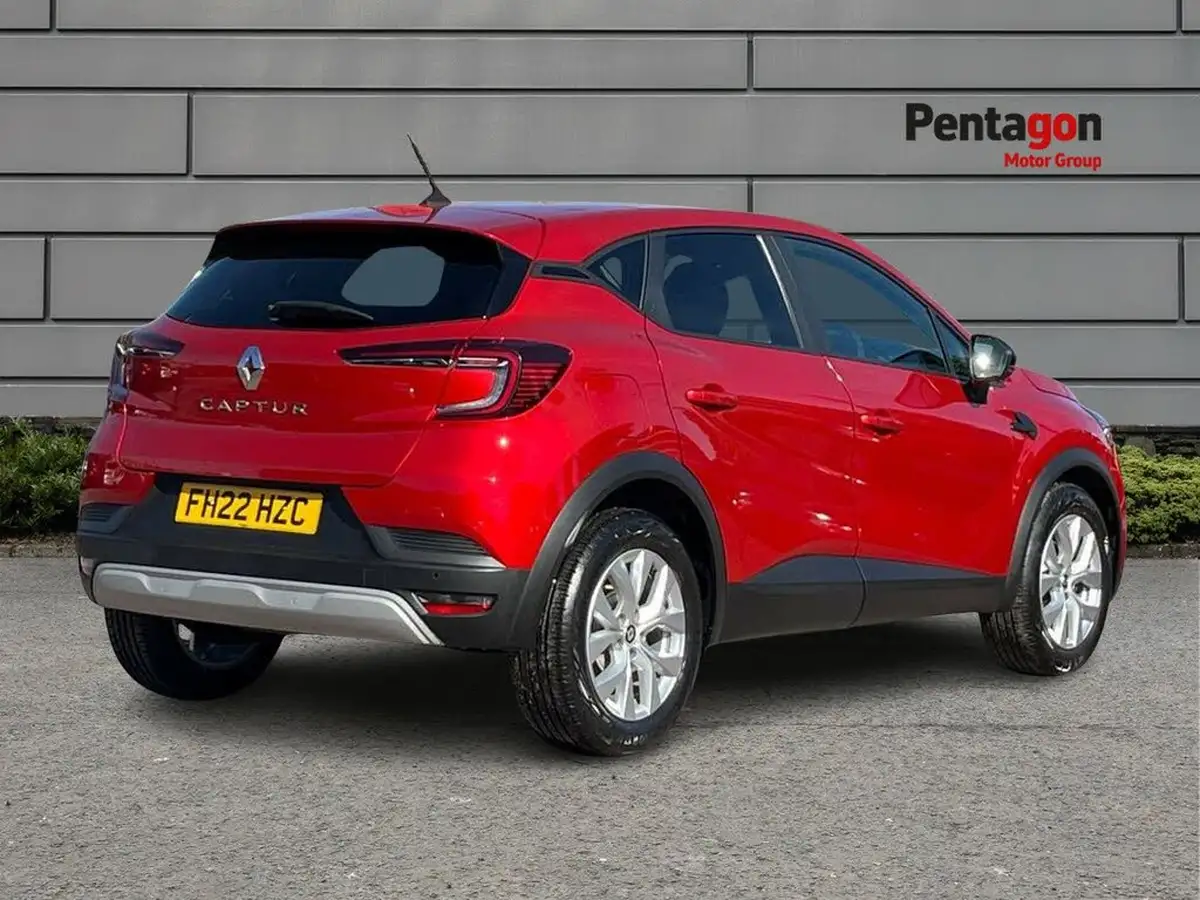 2022-renault-captur-13-tce-iconic-edition-big-4