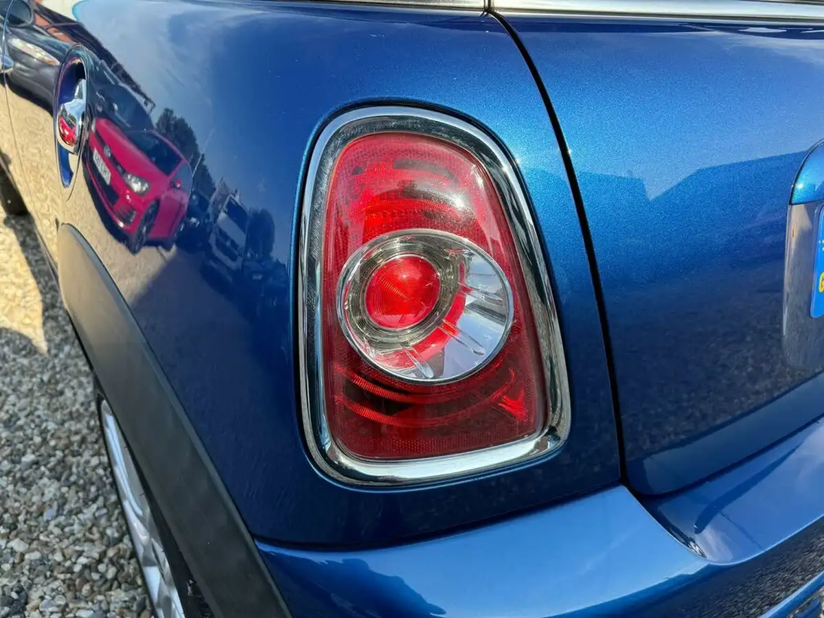 2011-mini-cooper-16-cooper-s-hatchback-3d-auto-big-68
