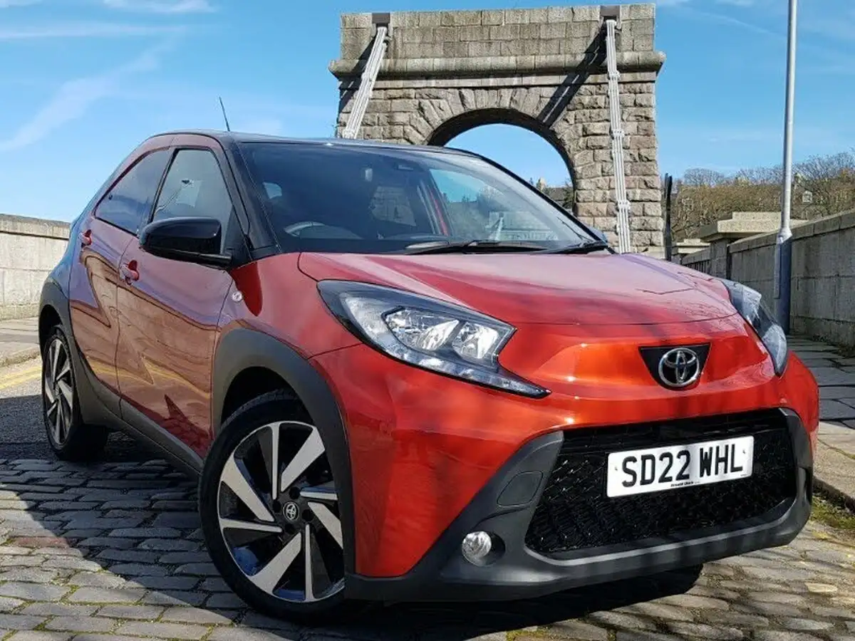 2022-toyota-aygo-x-10-vvt-i-edge-big-0