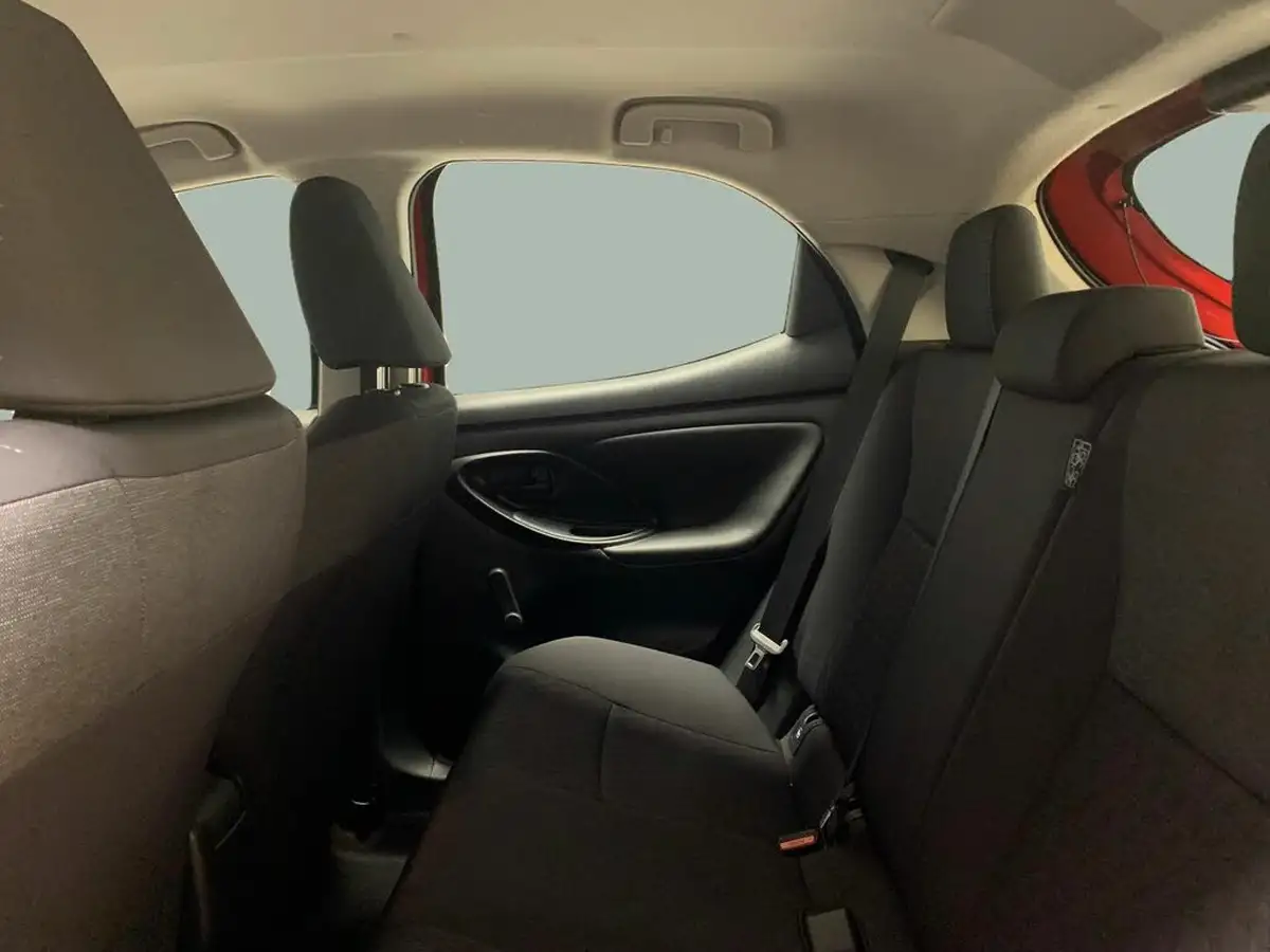 2022-toyota-yaris-15-vvt-i-icon-big-30