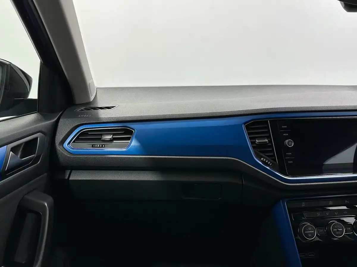 2020-volkswagen-t-roc-10-tsi-design-115ps-hatchback-5d-big-26