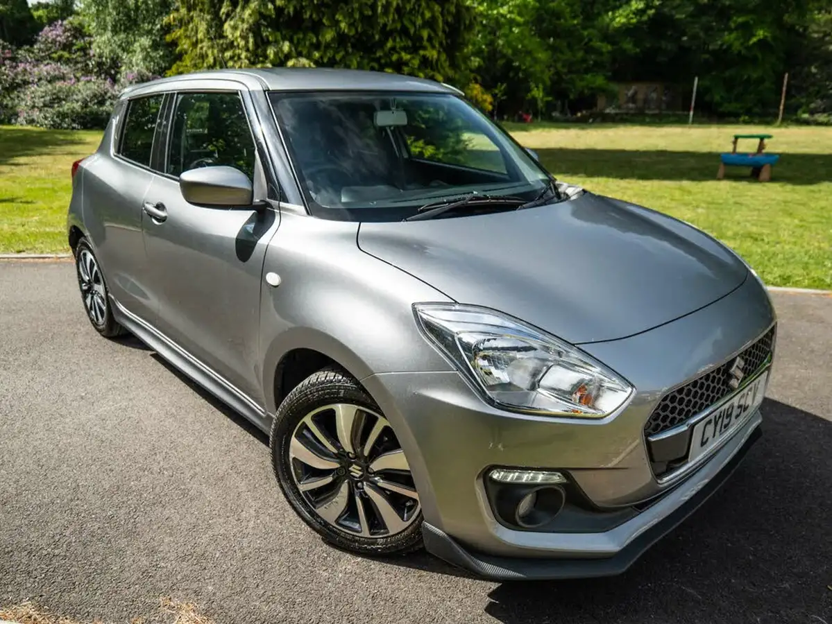 2019-suzuki-swift-12-dualjet-attitude-big-0