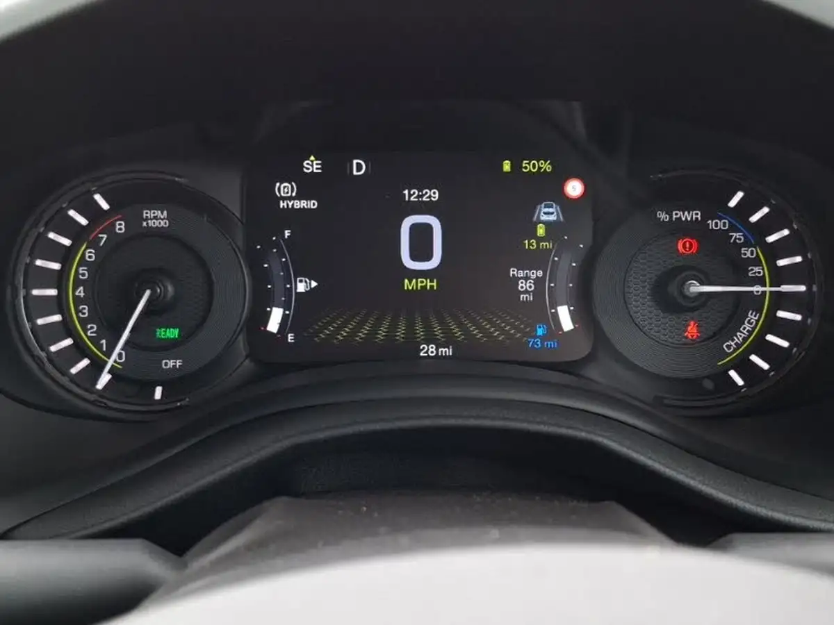2024-jeep-renegade-13-gse-trailhawk-big-18