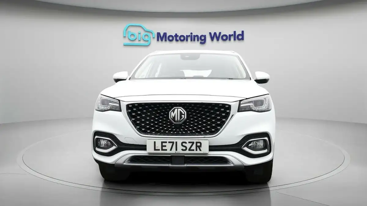 2022-mg-hs-15t-gdi-exclusive-162ps-big-1
