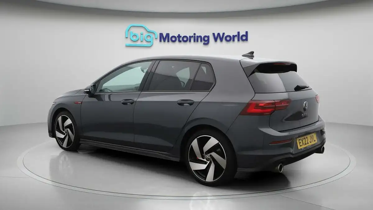 2022-volkswagen-golf-20-tsi-gti-dsg-big-5