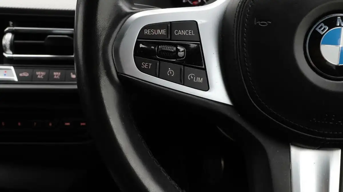 2022-bmw-1-series-15-118i-m-sport-lcp-big-22