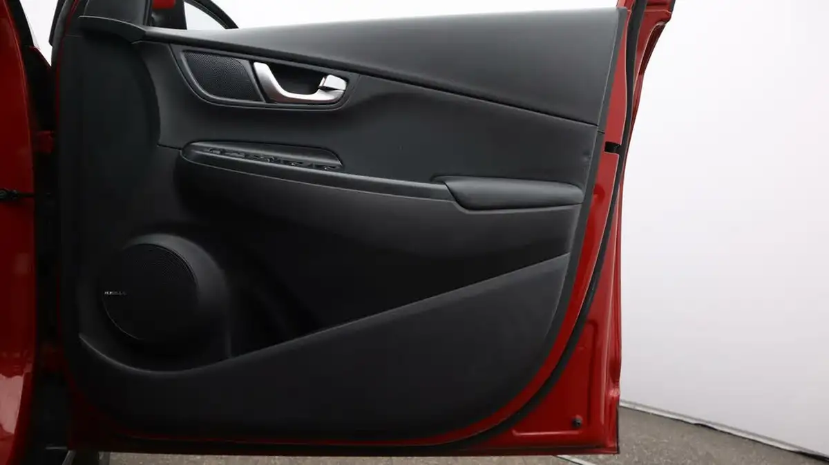 2021-hyundai-kona-e-ultimate-big-15
