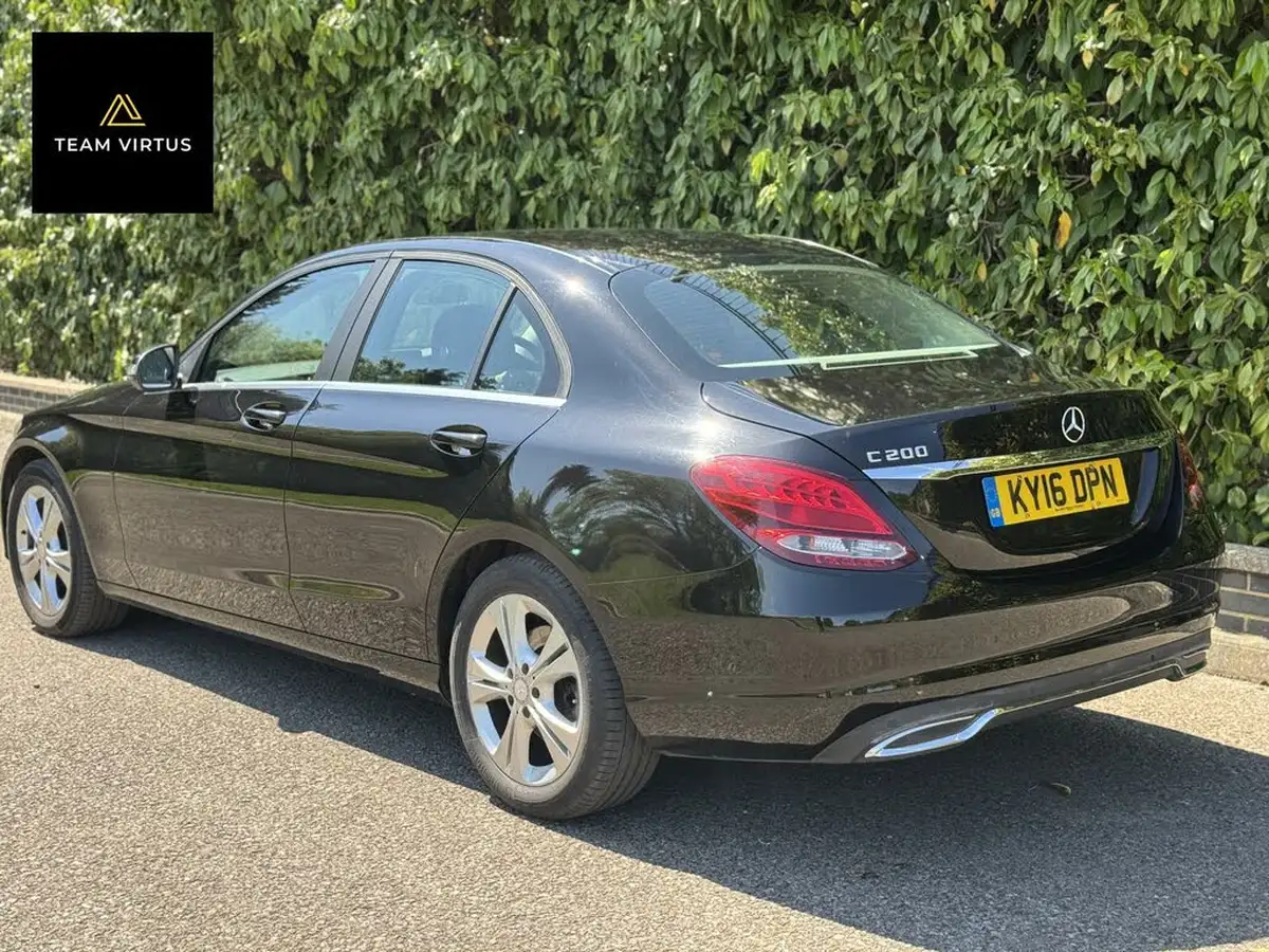 2016-mercedes-benz-c-class-20-c200-se-ss-saloon-4d-auto-big-8