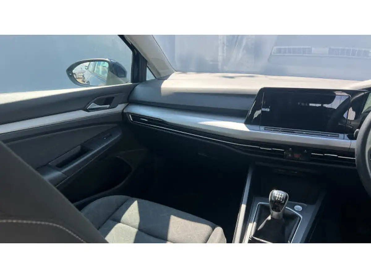 2022-volkswagen-golf-15-tsi-life-150ps-hatchback-big-13