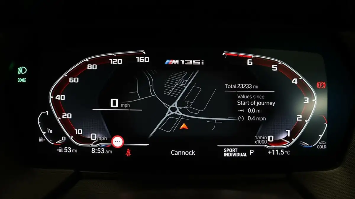 2021-bmw-1-series-20-m135i-xdrive-big-9