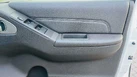 2012-nissan-navara-25td-tekna-eu-v-small-32