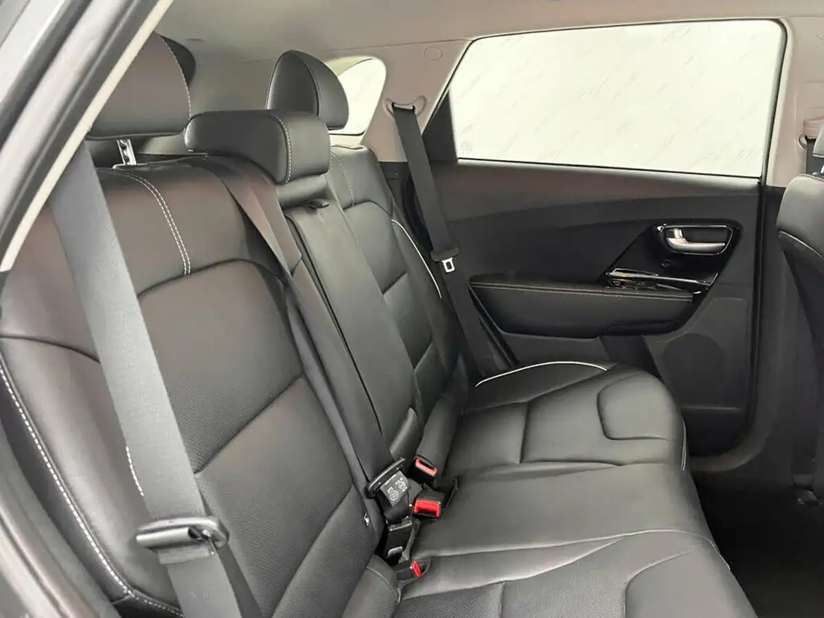 2021-kia-e-niro-ev-3-big-29