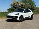 2022-porsche-macan-20-small-0
