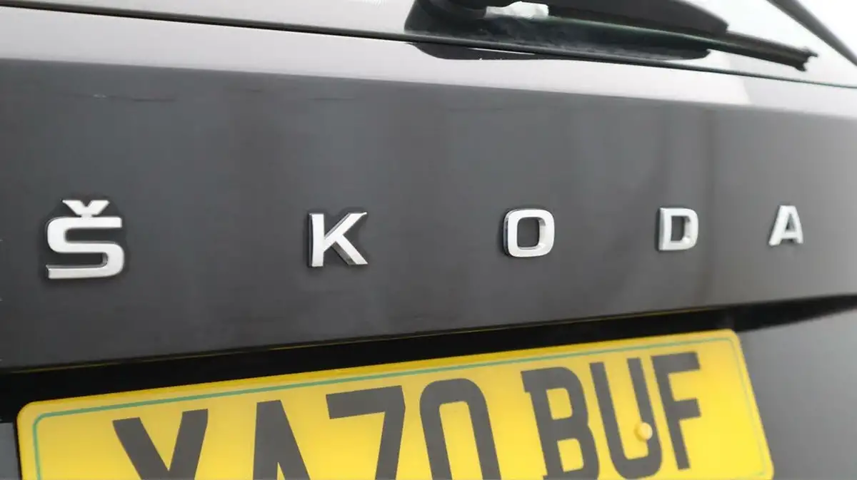 2020-skoda-kamiq-10-tsi-se-95ps-big-22