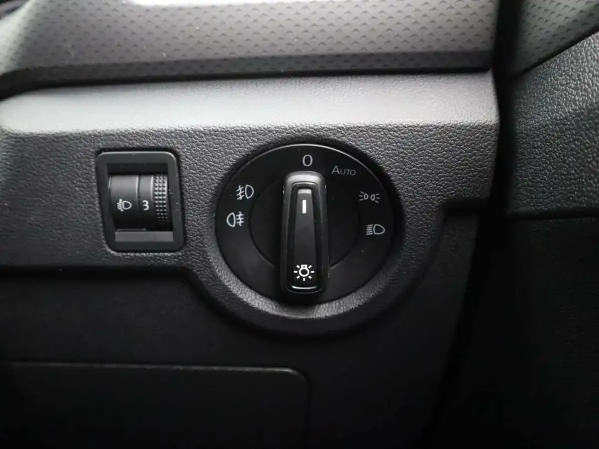 2021-volkswagen-t-cross-10-tsi-active-95ps-big-33