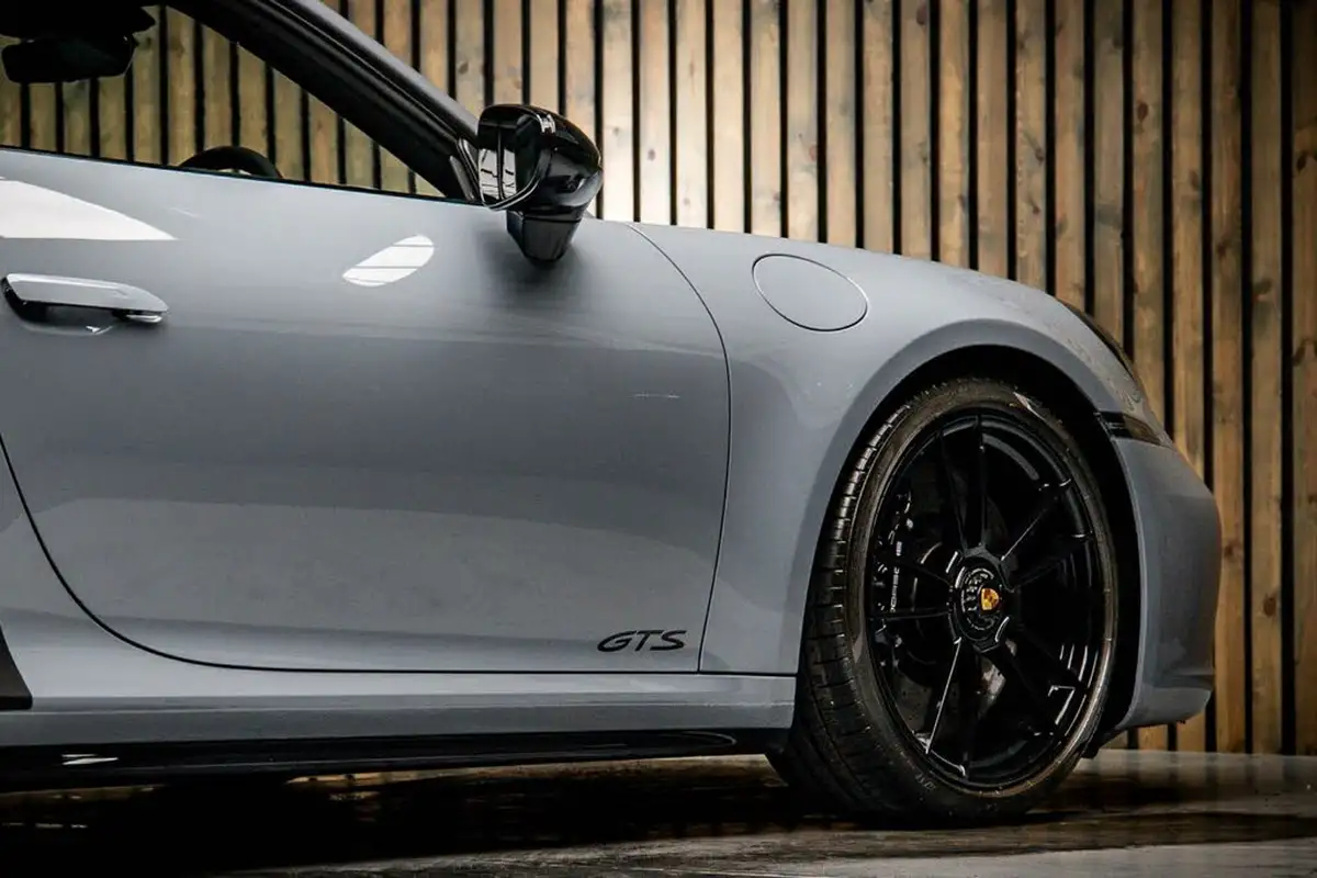 2022-porsche-911-30-carrera-gts-coupe-pdk-big-13
