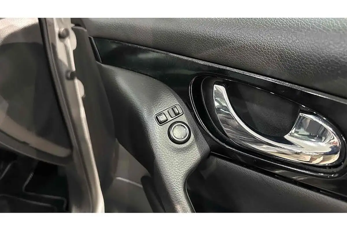2016-nissan-qashqai-12-dig-t-tekna-xtronic-cvt-big-32