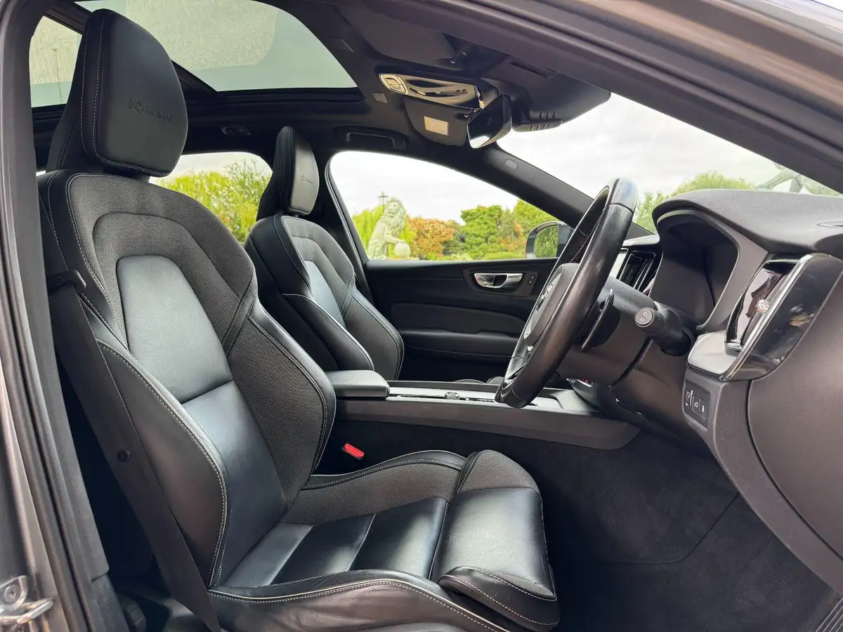 2019-volvo-xc60-20-t8-r-design-big-13