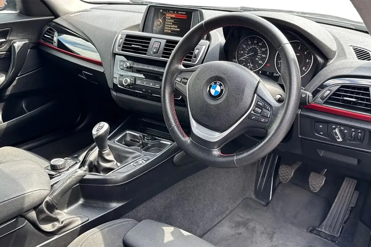 2015-bmw-1-series-15td-116d-sport-116bhp-3d-big-13