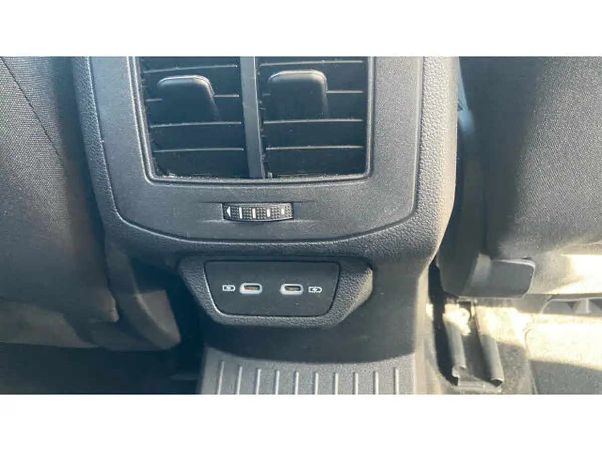 2021-volkswagen-t-roc-10-tsi-active-hatchback-5d-big-38