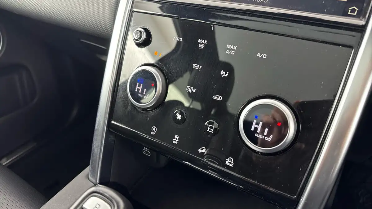 2021-land-rover-discovery-sport-20-d200-r-dynamic-s-plus-big-18