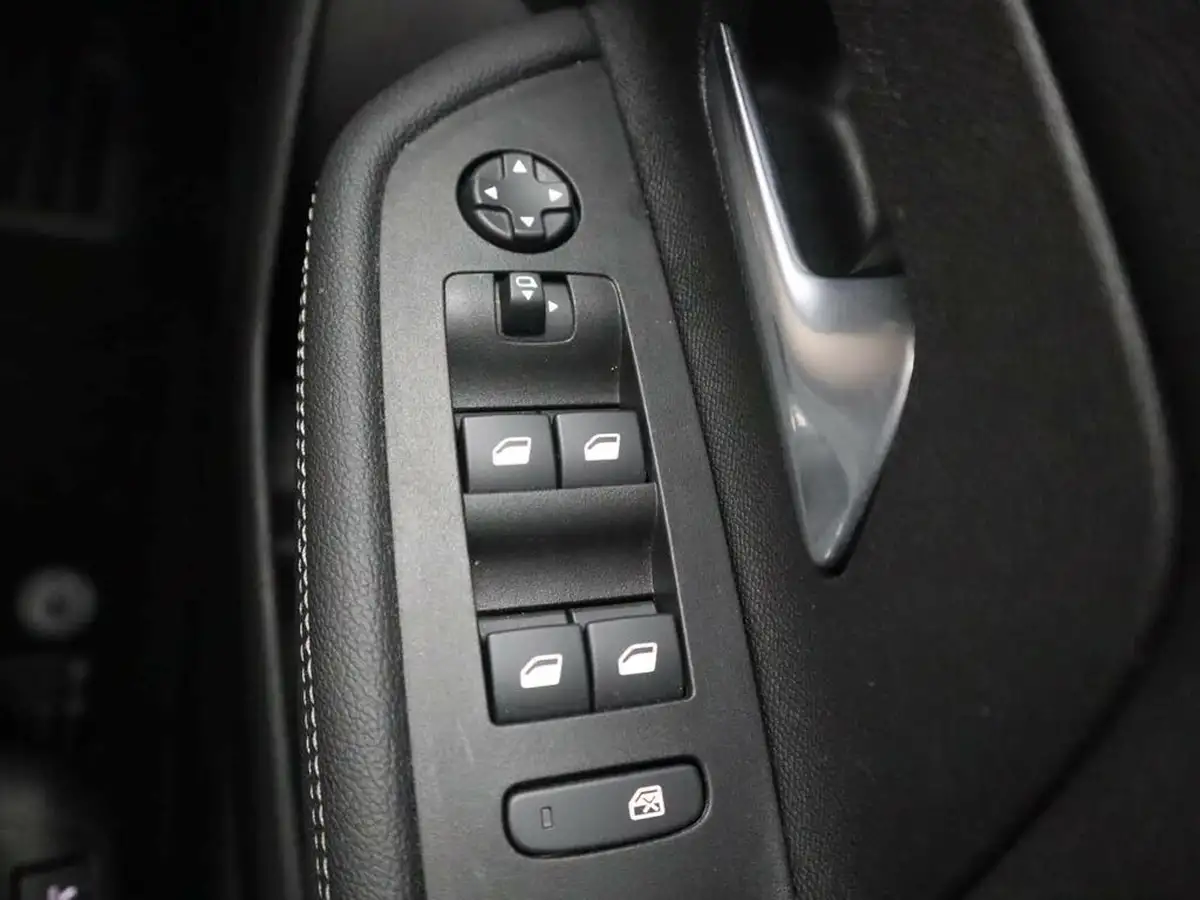 2024-vauxhall-mokka-12-ultimate-136ps-big-38
