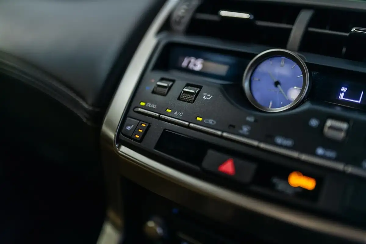 2019-lexus-nx-300h-25-nx-premium-pack-big-31