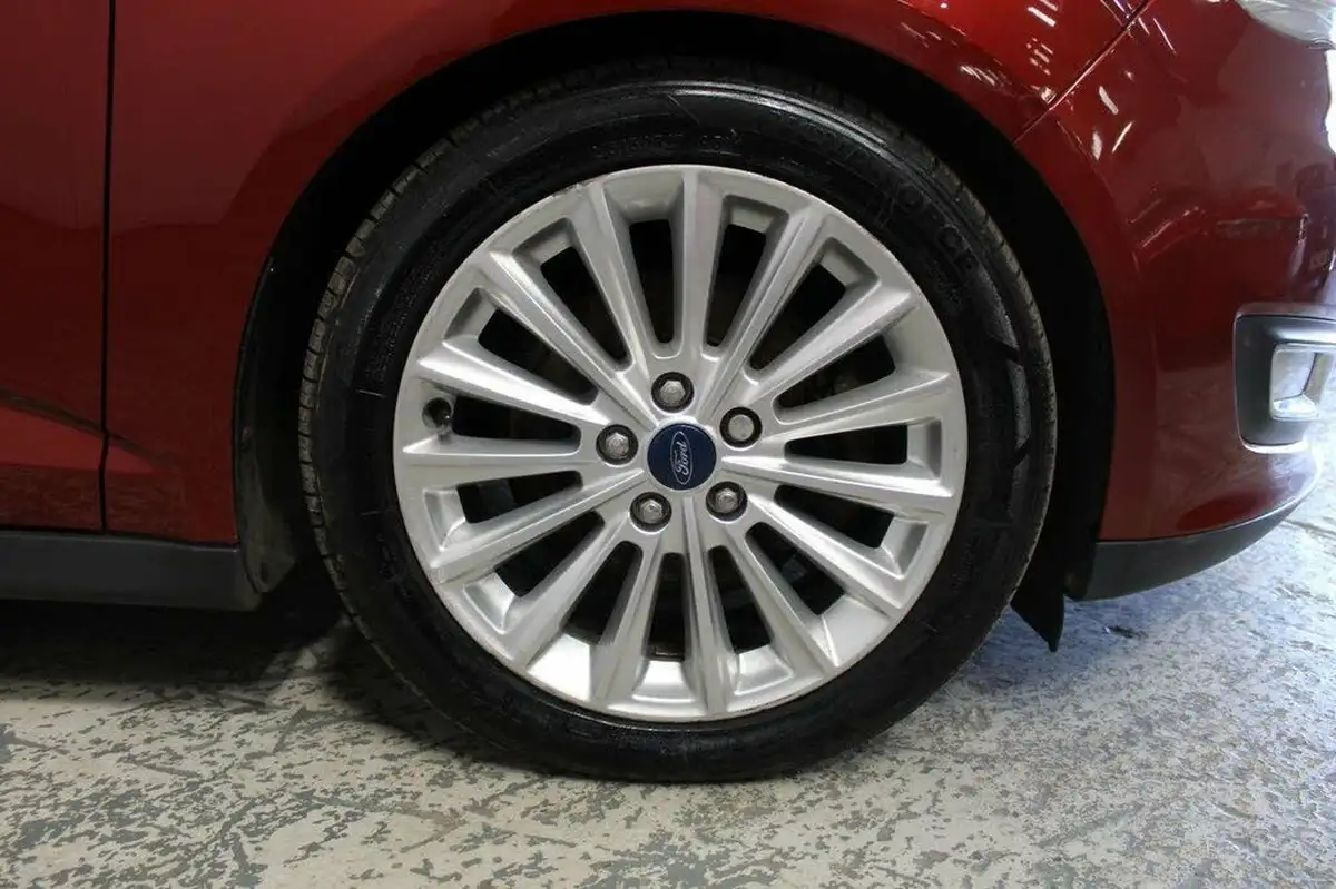 2017-ford-c-max-20tdci-titanium-big-58