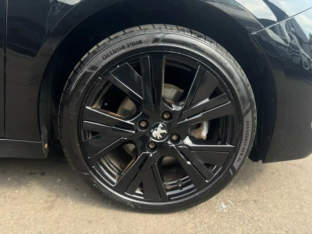 2020-peugeot-208-12-puretech-allure-100bhp-eat8-big-34