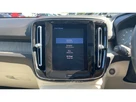 2022-volvo-xc40-20-b4-inscription-awd-small-33
