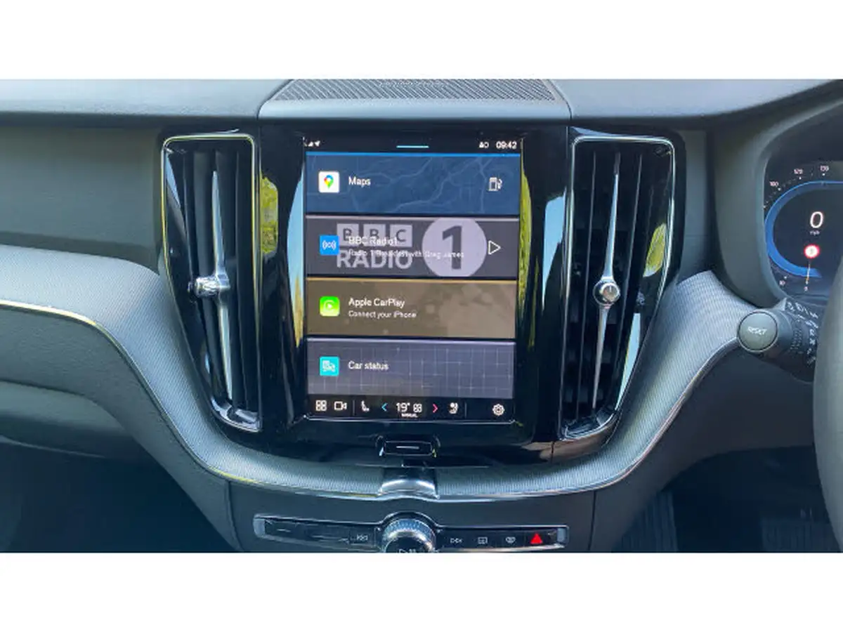 2024-volvo-xc60-20-b5-plus-big-28