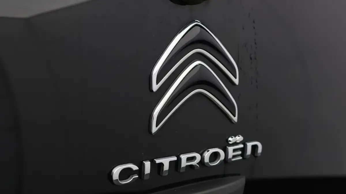 2021-citroen-c1-10-vti-shine-5d-big-19