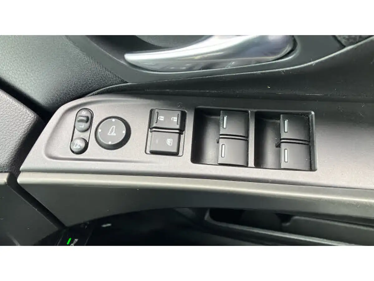 2015-honda-civic-16-i-dtec-se-plus-honda-connect-hatchback-big-20