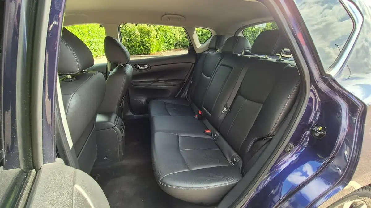 2015-nissan-pulsar-12-tekna-xtronic-big-15