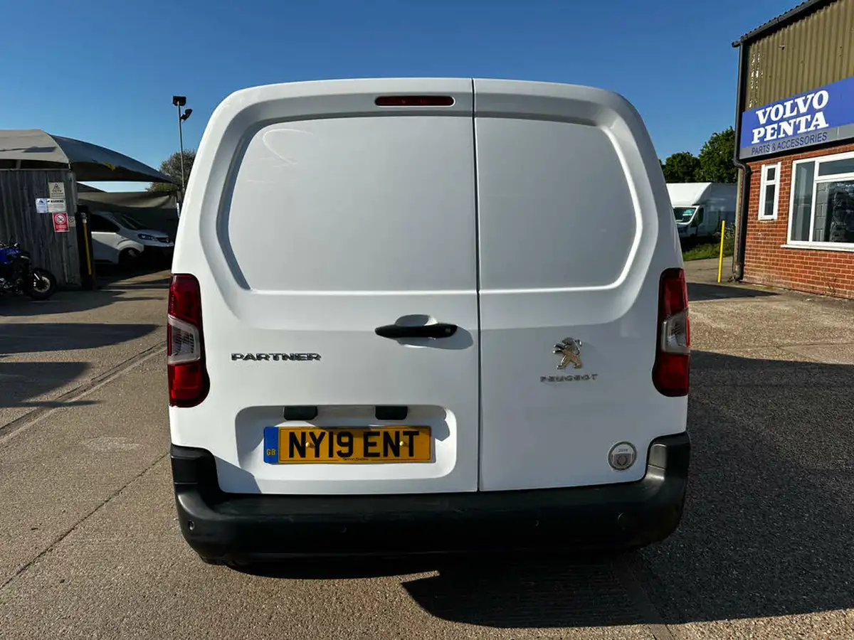 2019-peugeot-partner-16bluehdi-1000-professional-big-9