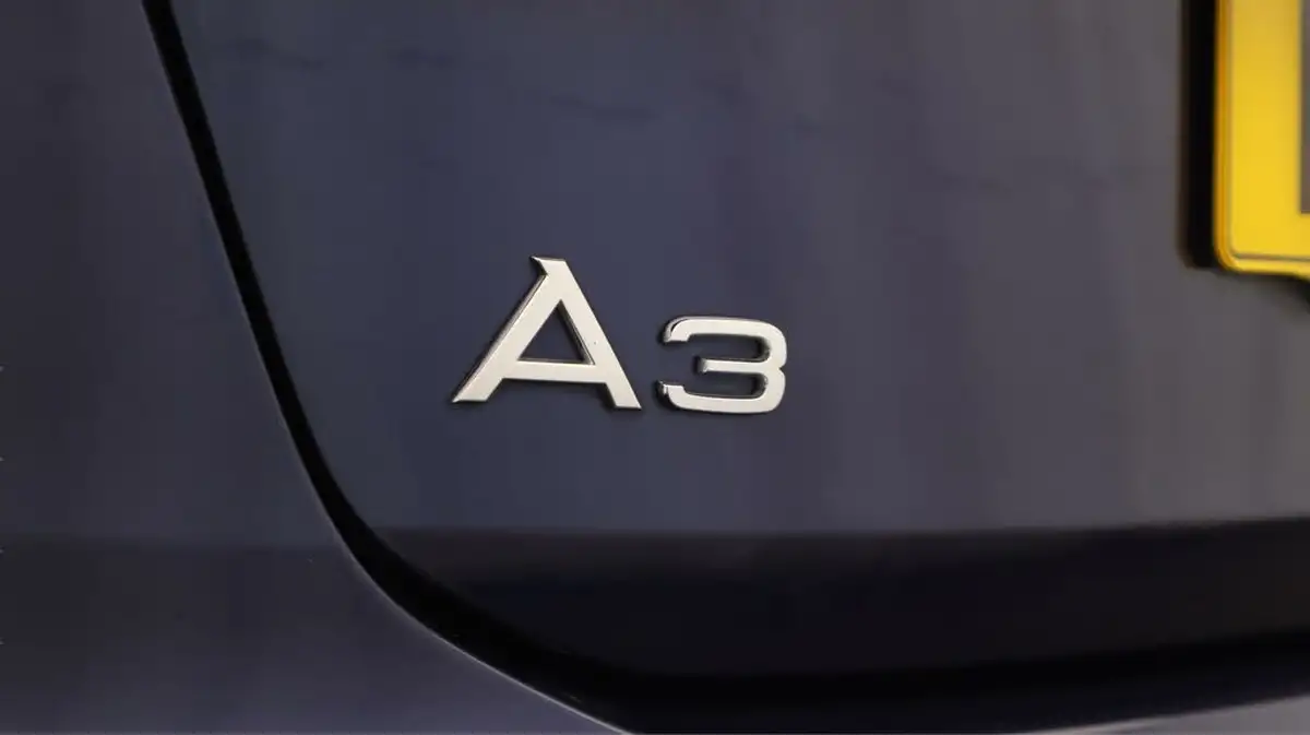 2023-audi-a3-15-35-tfsi-s-line-sportback-5d-big-20