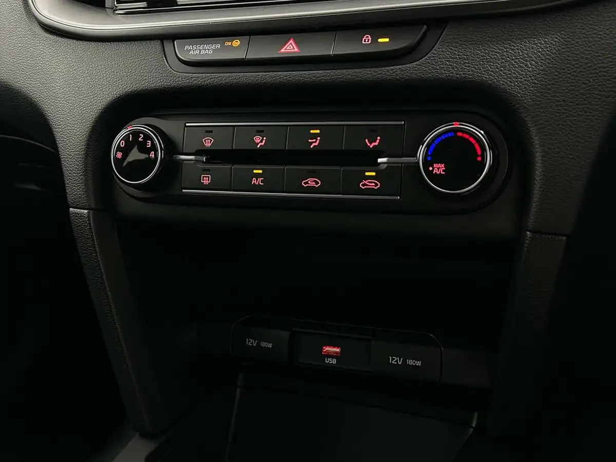 2022-kia-xceed-10-t-gdi-2-big-18