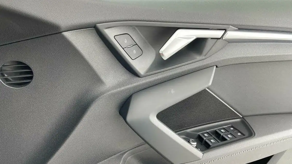 2021-audi-a3-14-40-tfsi-e-s-line-big-18