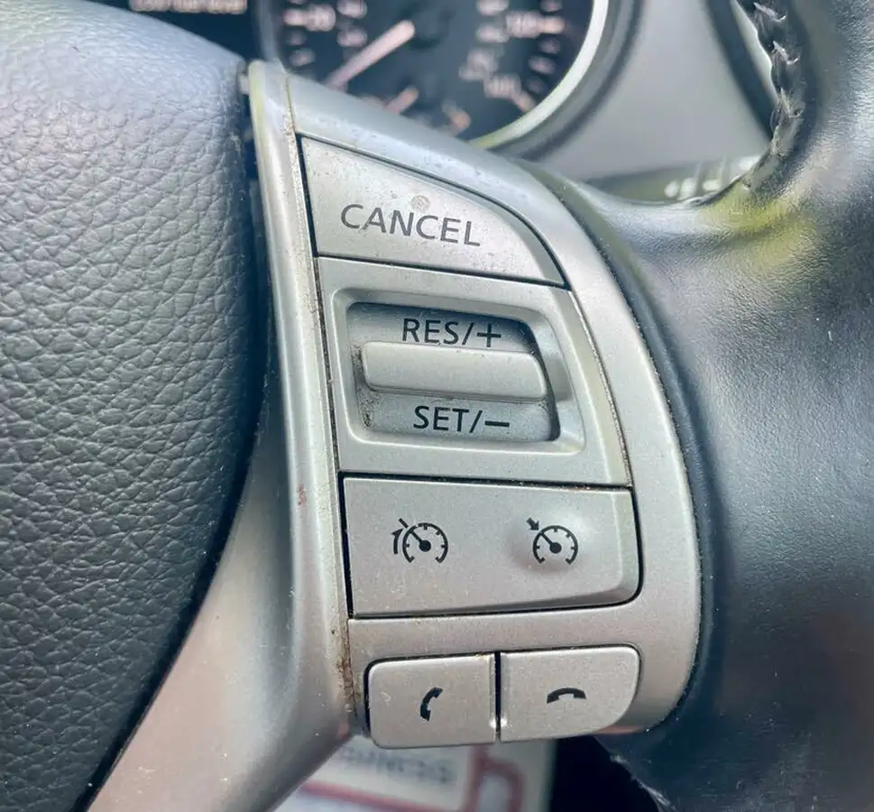2014-nissan-qashqai-12-acenta-premium-big-39