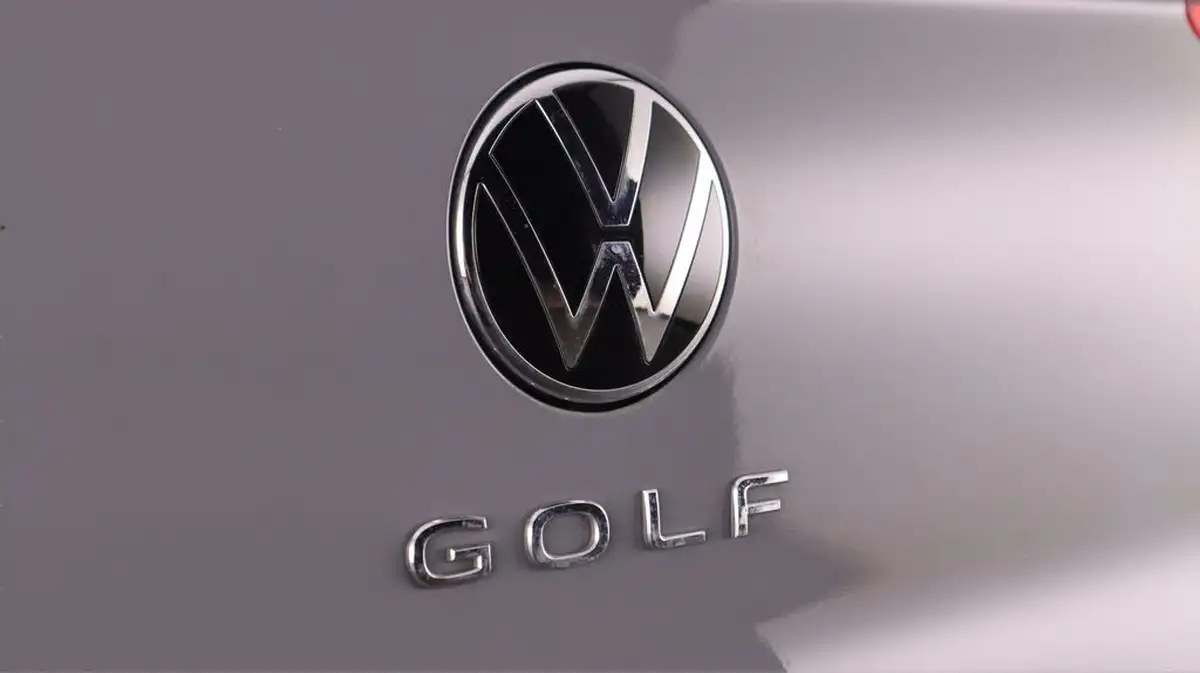 2021-volkswagen-golf-15-tsi-life-150ps-hatchback-big-20