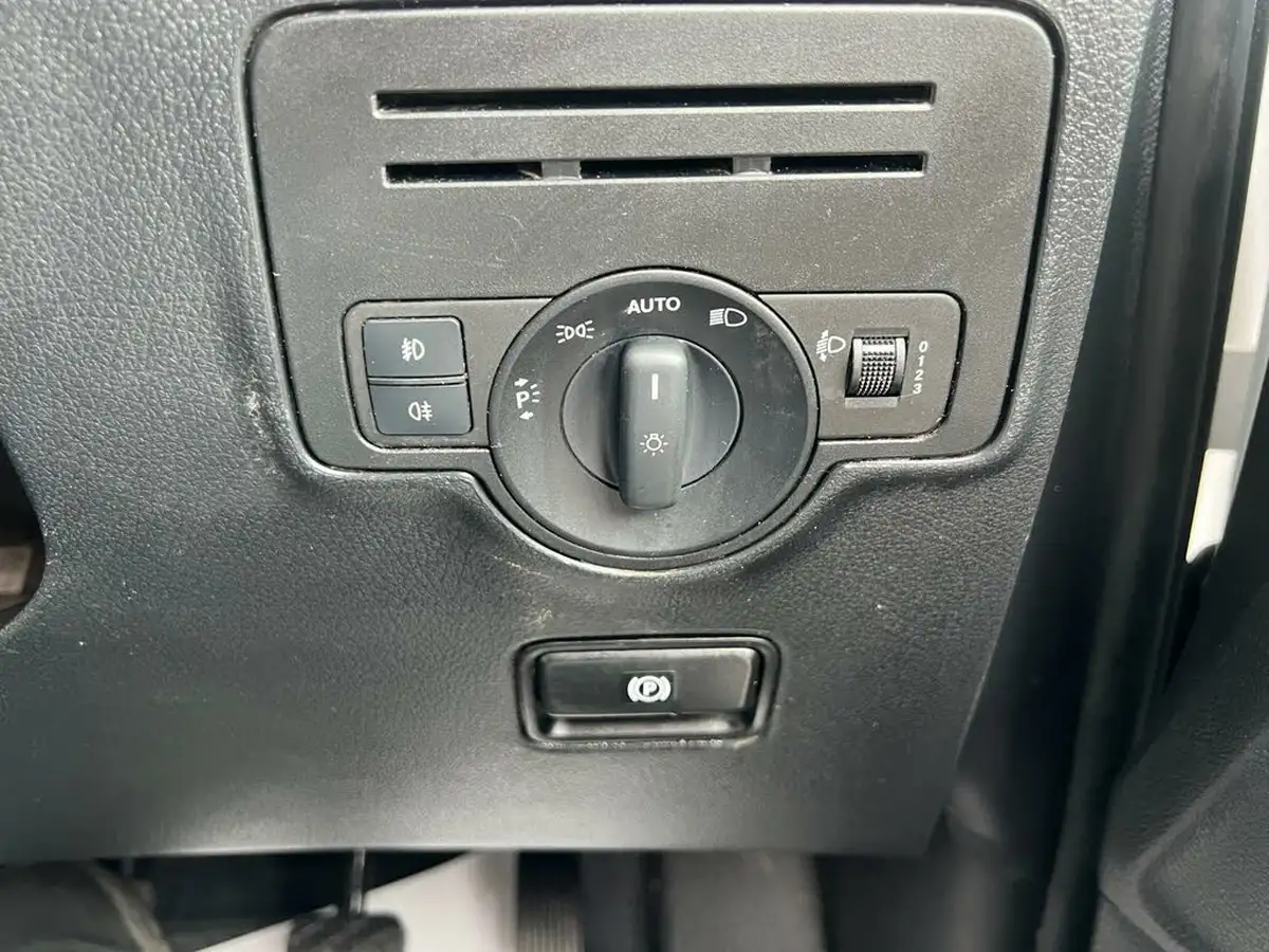 2021-mercedes-benz-vito-18-cdi-110-progressive-l1-panel-big-28