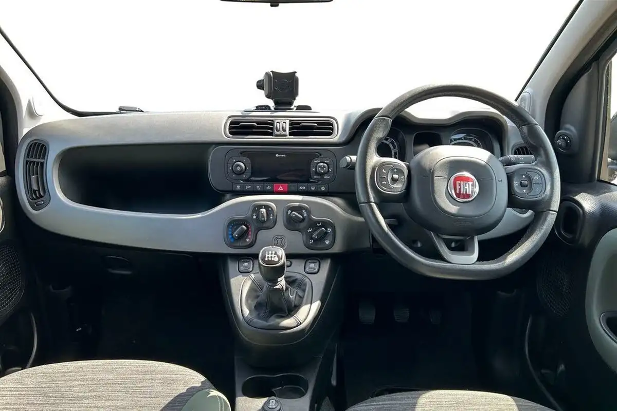 2020-fiat-panda-09-waze-4x4-big-7