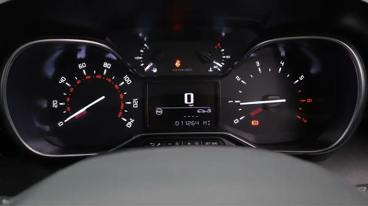 2021-citroen-c3-aircross-12-puretech-shine-plus-110ps-big-10