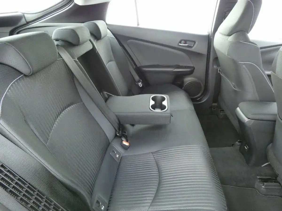 2022-toyota-prius-18-vvt-i-business-edition-plus-15in-alloys-cvt-big-20