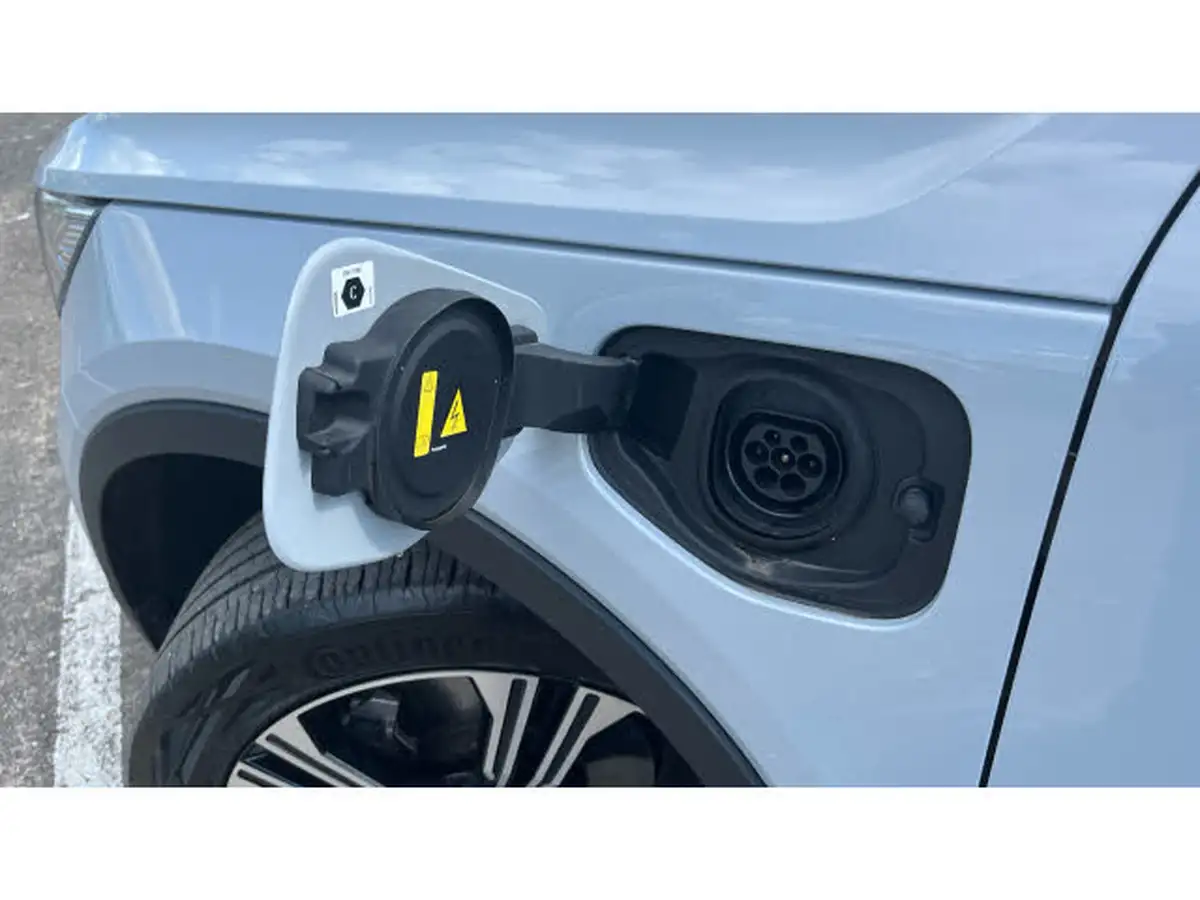 2021-volvo-xc40-15-t4-inscription-208bhp-big-33
