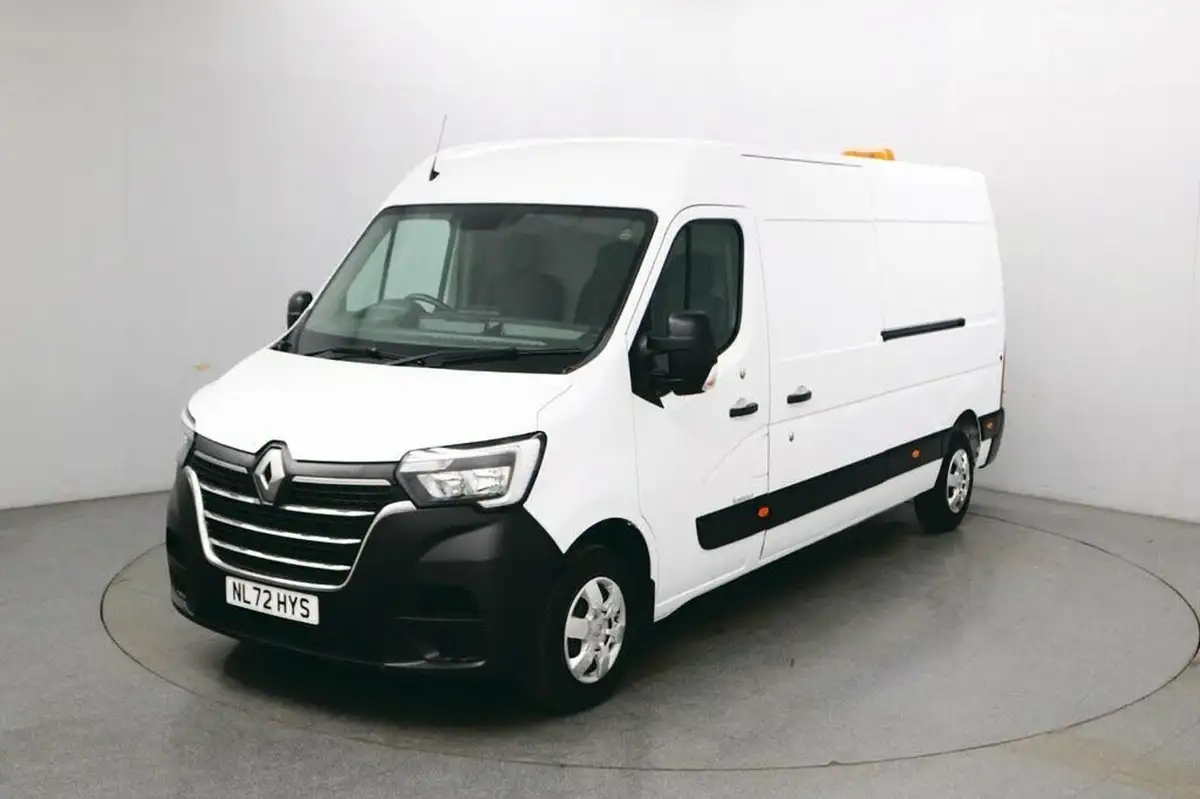 2022-renault-master-23dci-lm35-135-business-panel-big-0