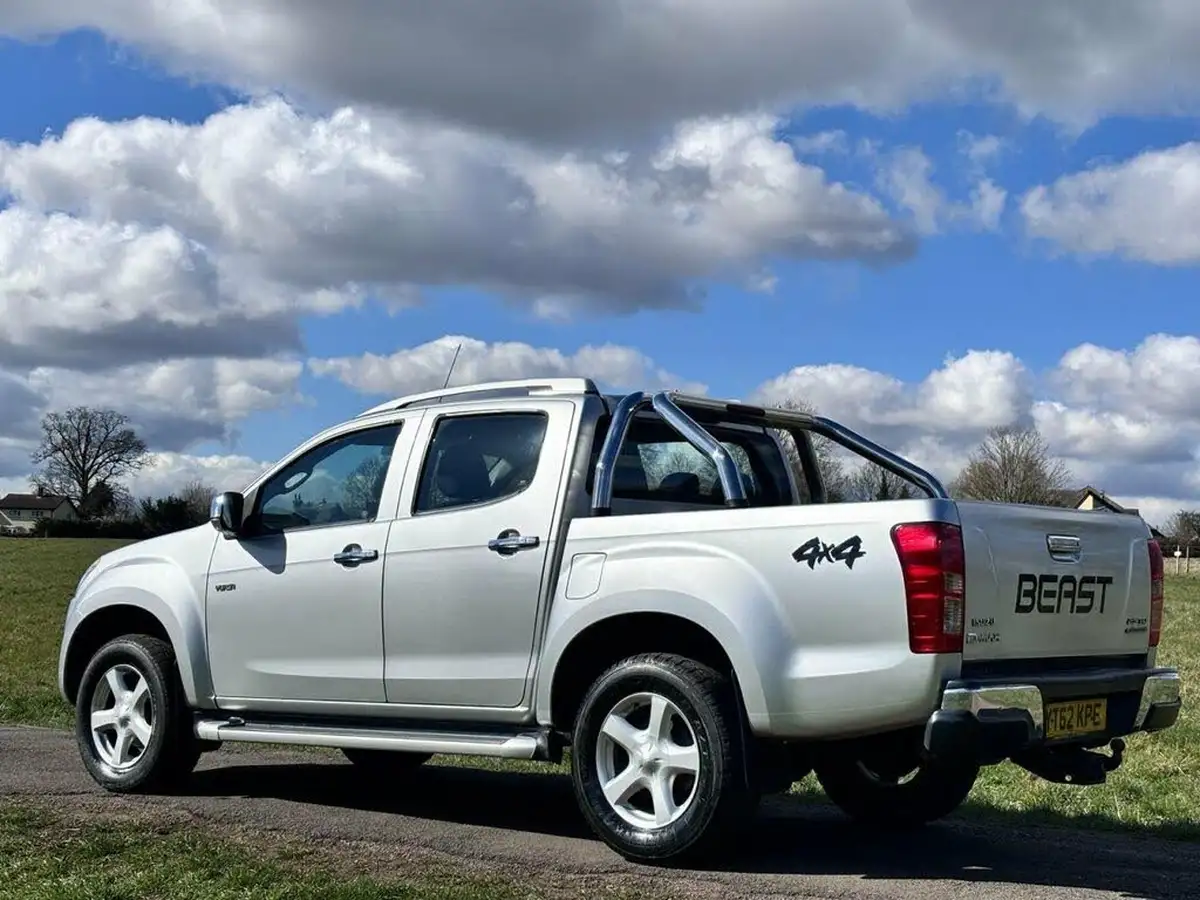 2012-isuzu-d-max-25td-yukon-big-6