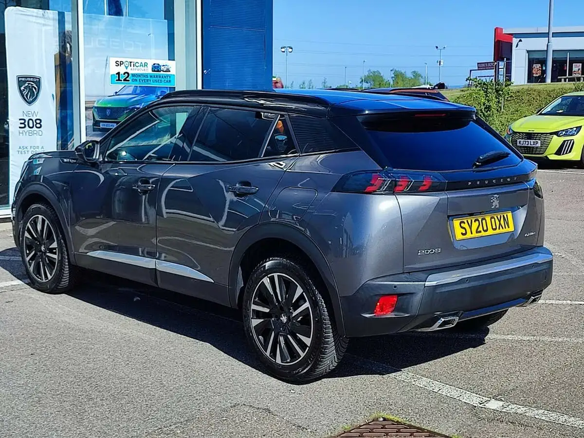 2020-peugeot-2008-suv-12-puretech-gt-line-big-5